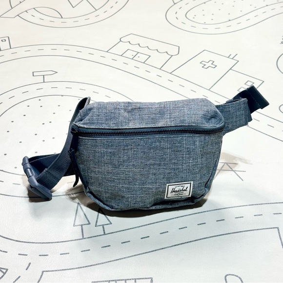 Herschel Fifteen Waist Pack - Picture 8 of 11